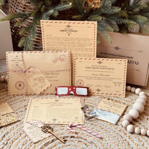 KALĖDŲ SENELIO DĖŽUTĖ: LAIŠKAS + MAGIŠKI PRIEDAI